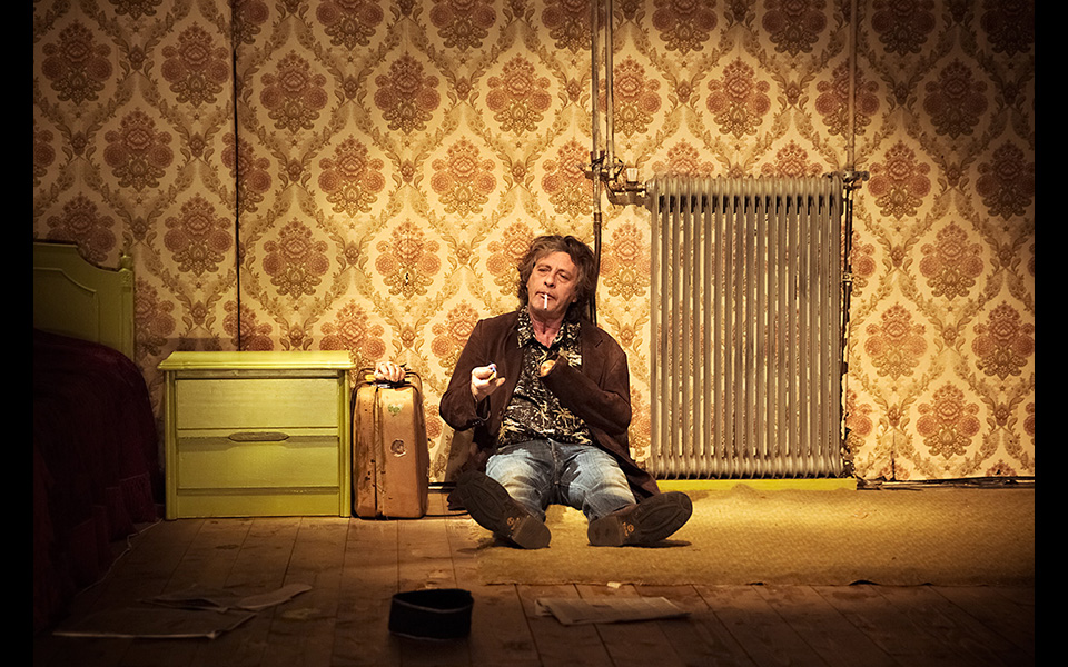 a_behanding_in_spokane_kathimerini_17