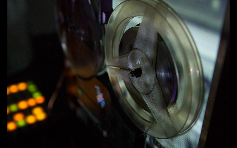 violet_louise_kathimerini_03