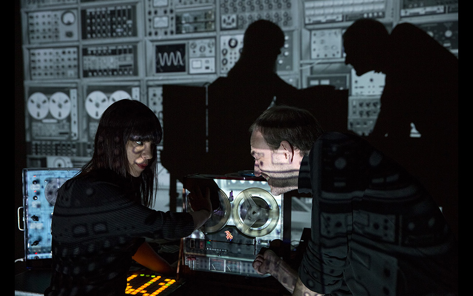 violet_louise_kathimerini_04