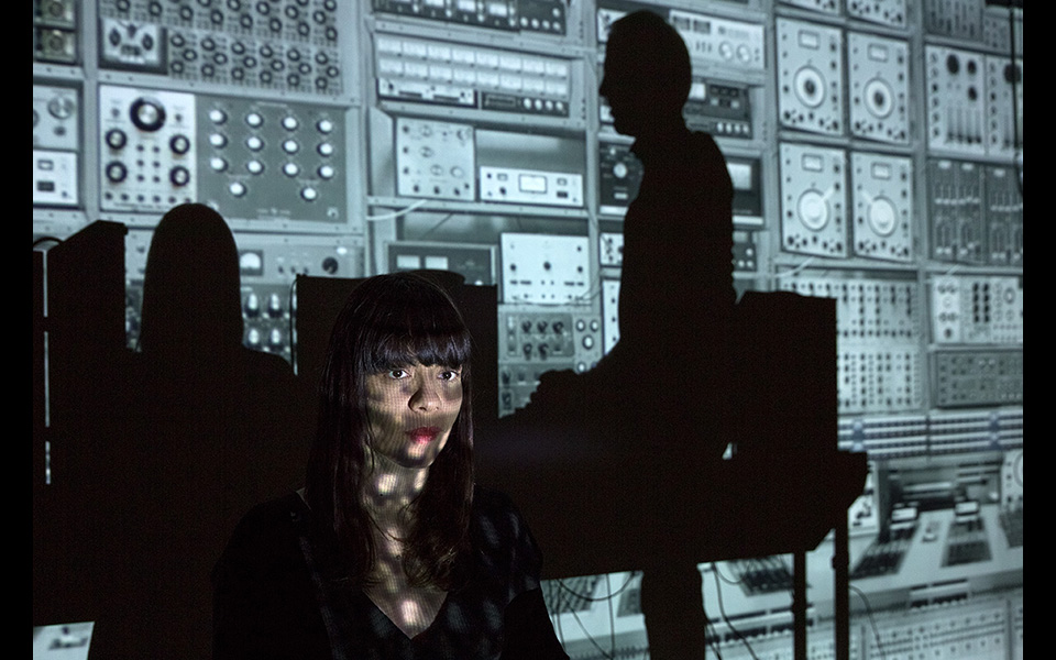 violet_louise_kathimerini_08