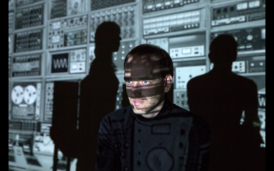 violet_louise_kathimerini_09