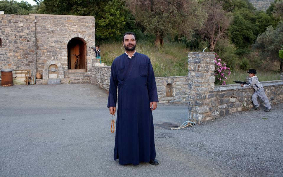 Οι συμφιλιωτές της βεντέτας στην Κρήτη-7