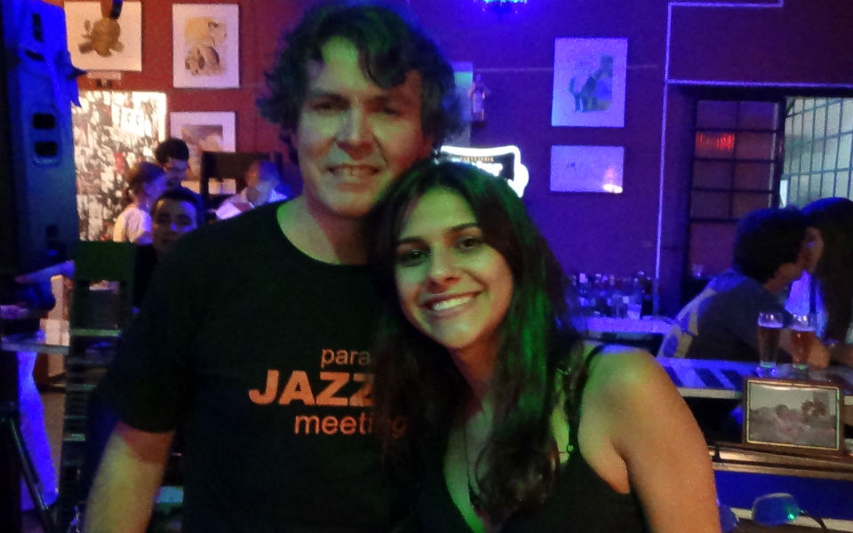 o-ki8aristas-kai-syn8eths-beto-lopes-kai-h-tragoydistria-barbara-barcelos-meta-apo-emfanish-toys-sto-mpar-godofredo-fwt