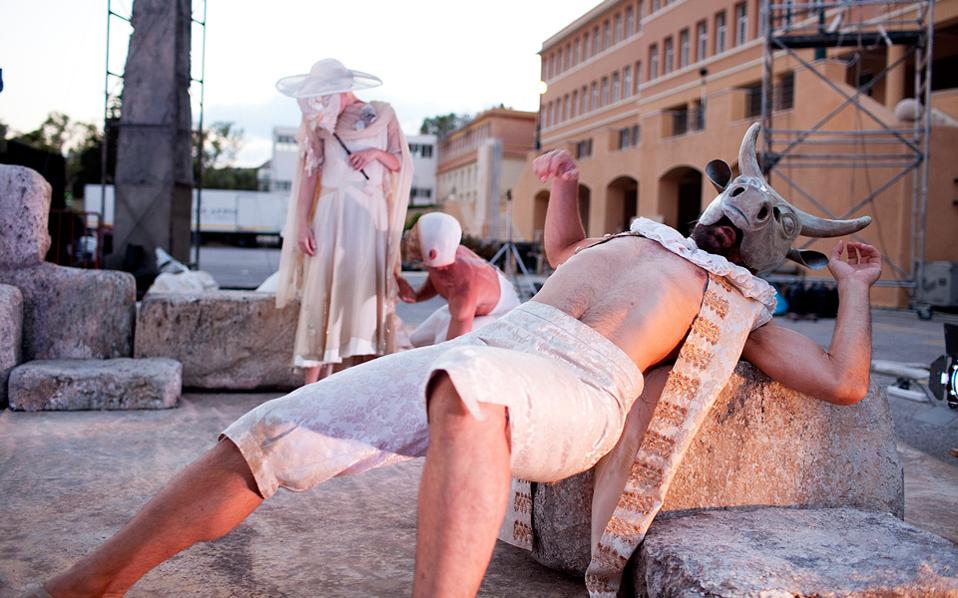 Στις πρόβες των εντυπωσιακών «Βατράχων»-3
