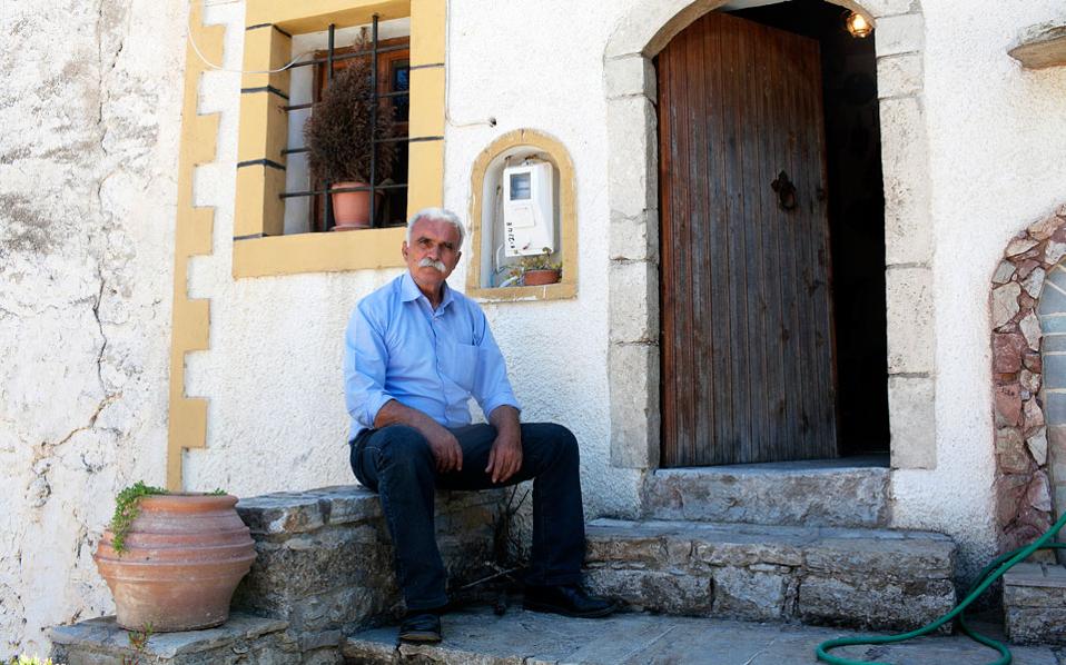 Χτίζουν μόνοι τους ένα χωριό από την αρχή-3