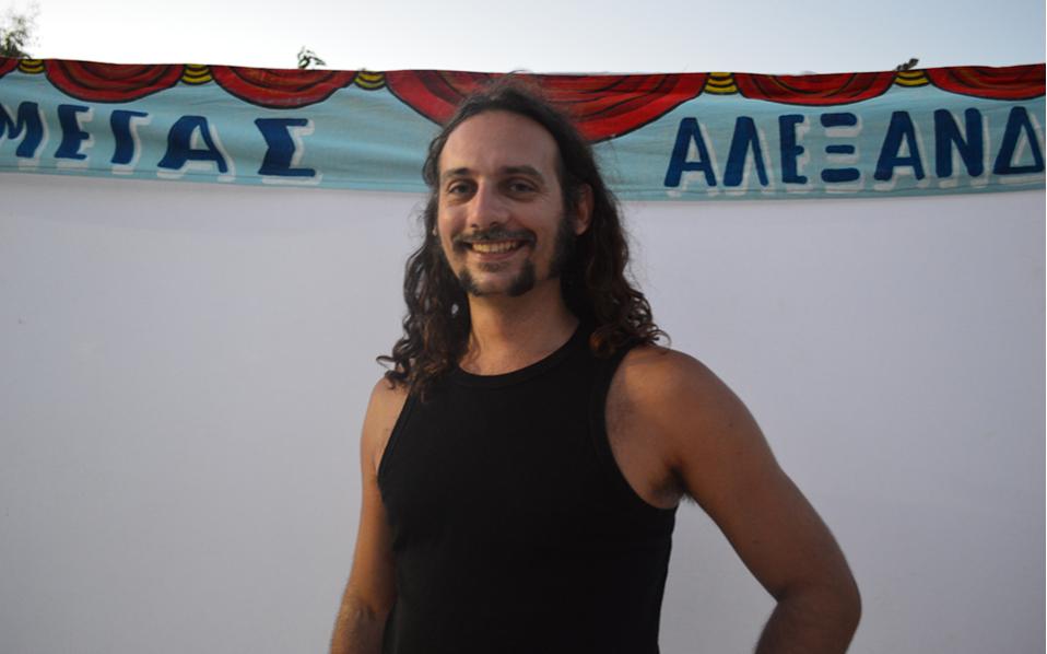 Η επιστροφή του αθάνατου και κοσμοπολίτη Καραγκιόζη-1