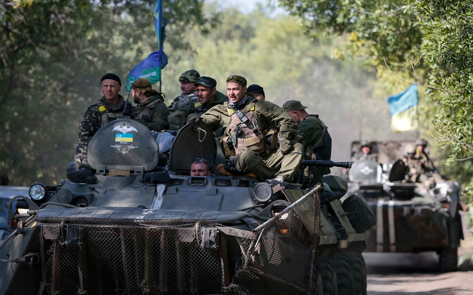 oukranoistratiwtesdyo