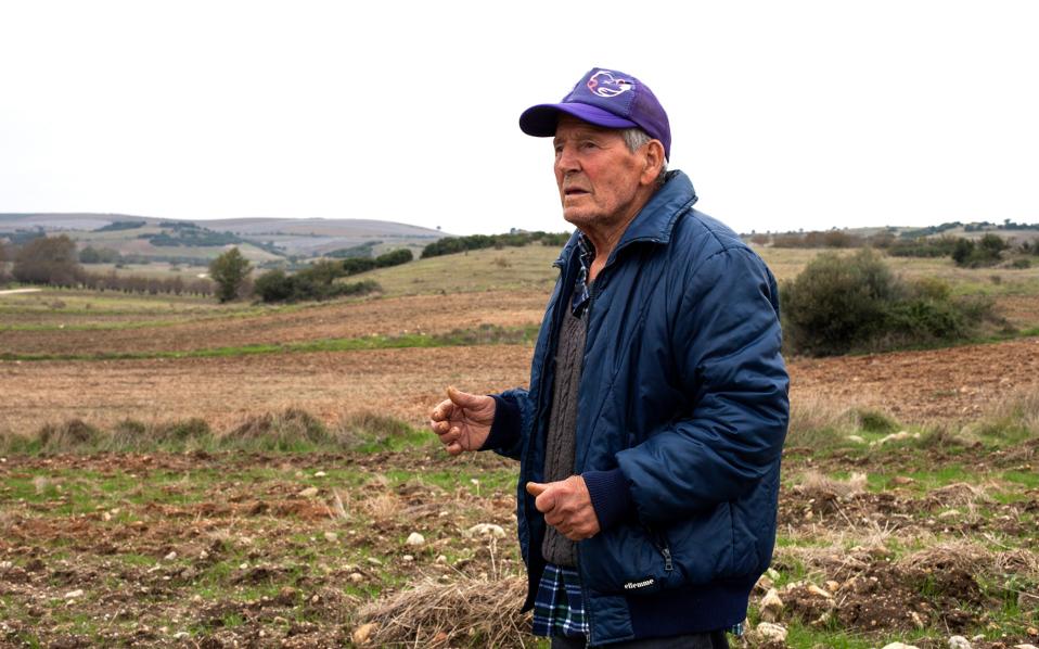 Αυτοί που παρέδιδαν τα αρχαία της Αμφίπολης-1