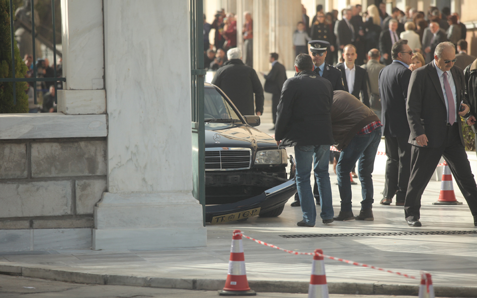 740313ev_vouli_orkomo02-05-15