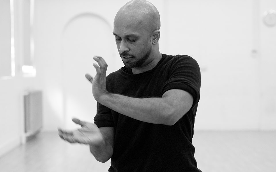 ak-hands-h_8787-by-laurent-ziegler