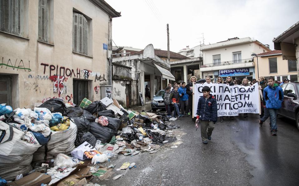 Σε έκτακτη ανάγκη για τα σκουπίδια-4