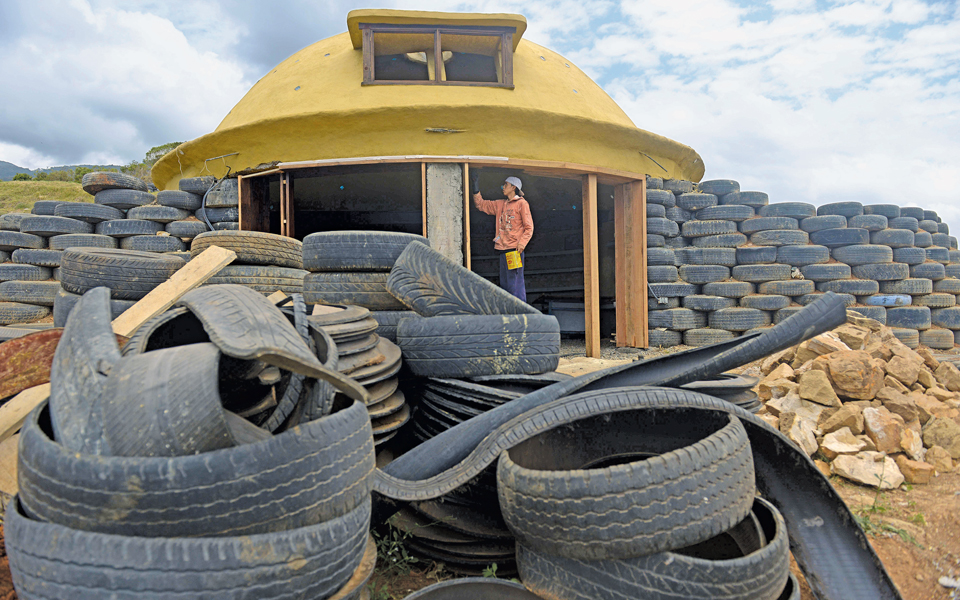 home-_2015_04_26-apo-valentina_layout-5