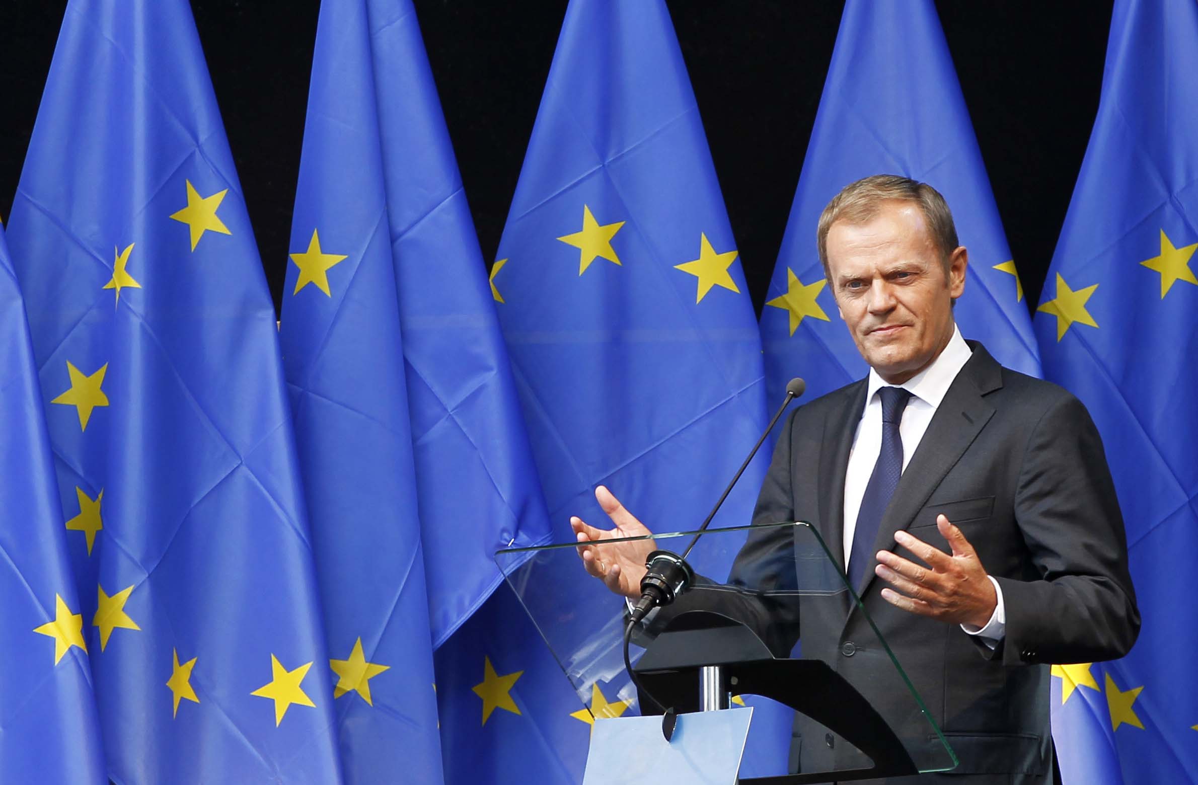 donaldtusk_eu_flags