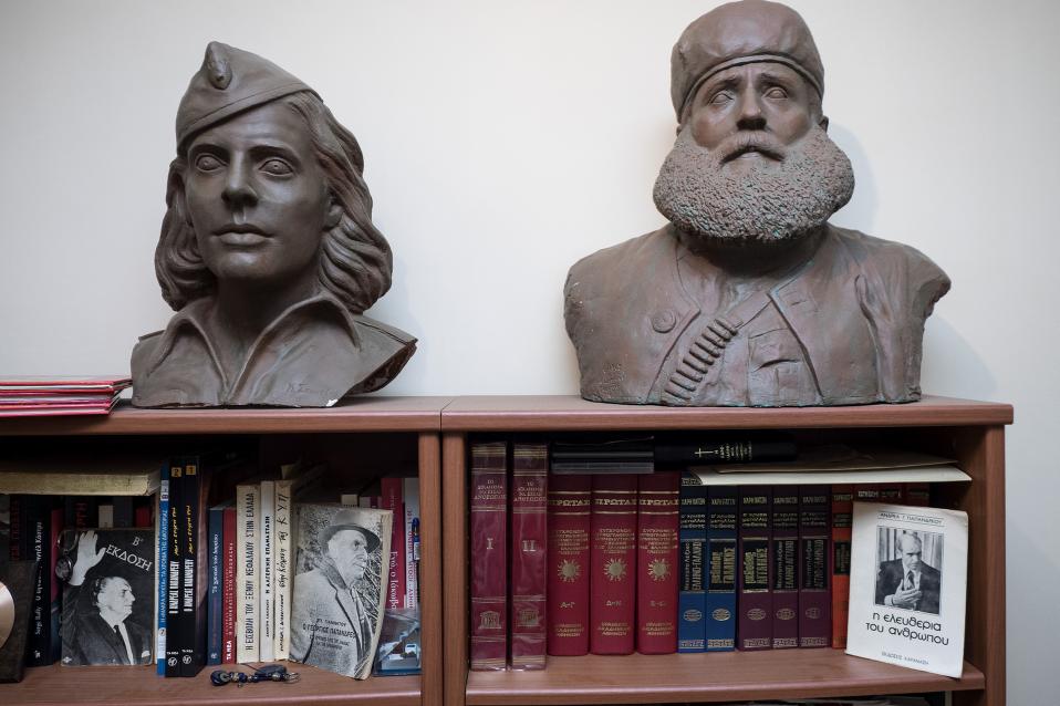 Στο χωριό του «όχι» ο Τσίπρας είναι ο νέος Ανδρέας-6