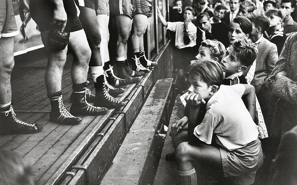 1956_walter-vogel_boxerbeine-dusseldorf--walter-vogel