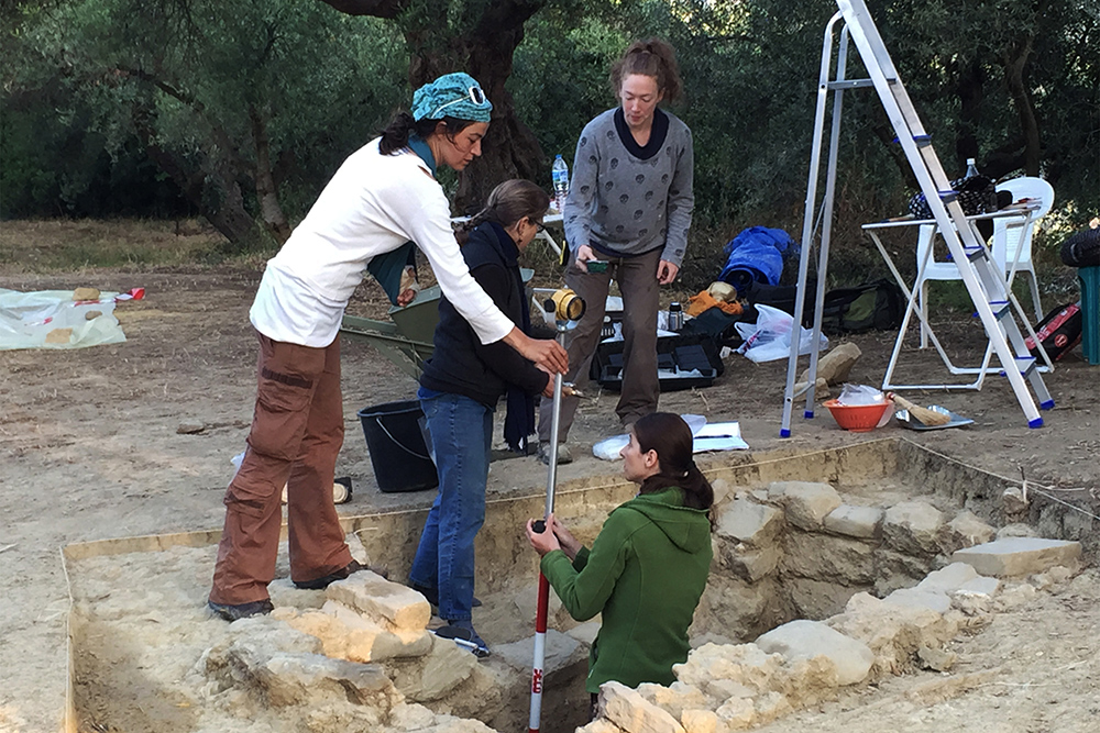 Ο τάφος του πολεμιστή κρύβει δεσμούς φιλίας-1