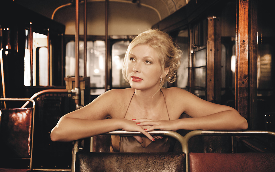 laura-pyrro---soprano_c_mika-kirsi-2--m