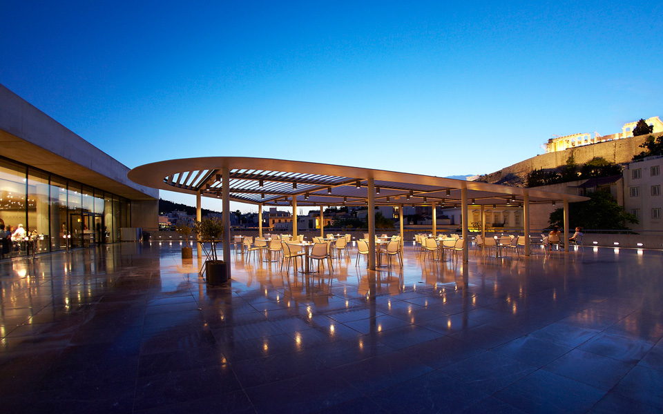 acropolis-museum-restaurant_img_2742_m_photography-giorgos-vitsaropoulos