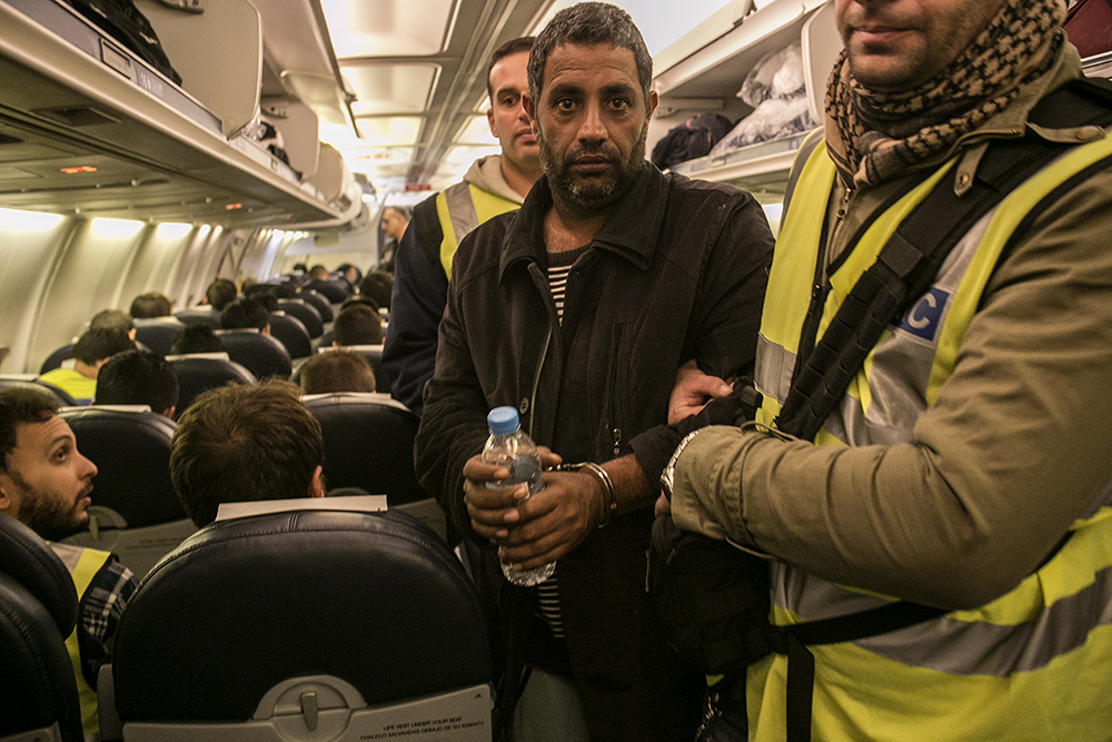 Οι τελευταίες ώρες πριν από μια απέλαση-4