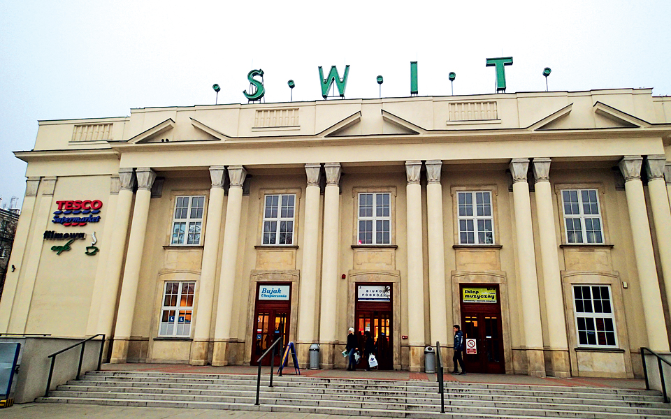 filmowa-cafe-at-kino-swit-krakow-by-zuzanna-dziurda