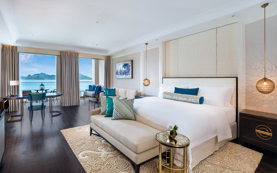 premier-andaman-sea-suite-king