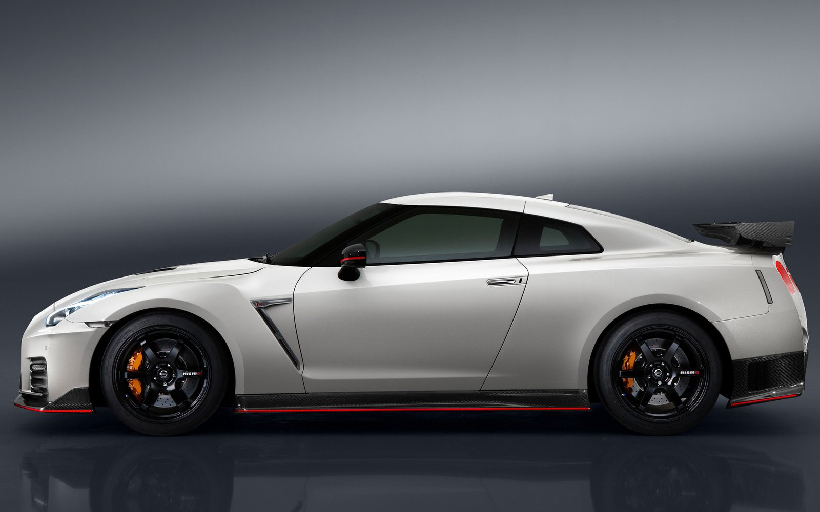 nissan-gt-r_nismo-2017-1600-03