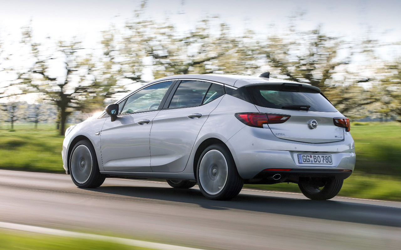 opel-astra-biturbo-21