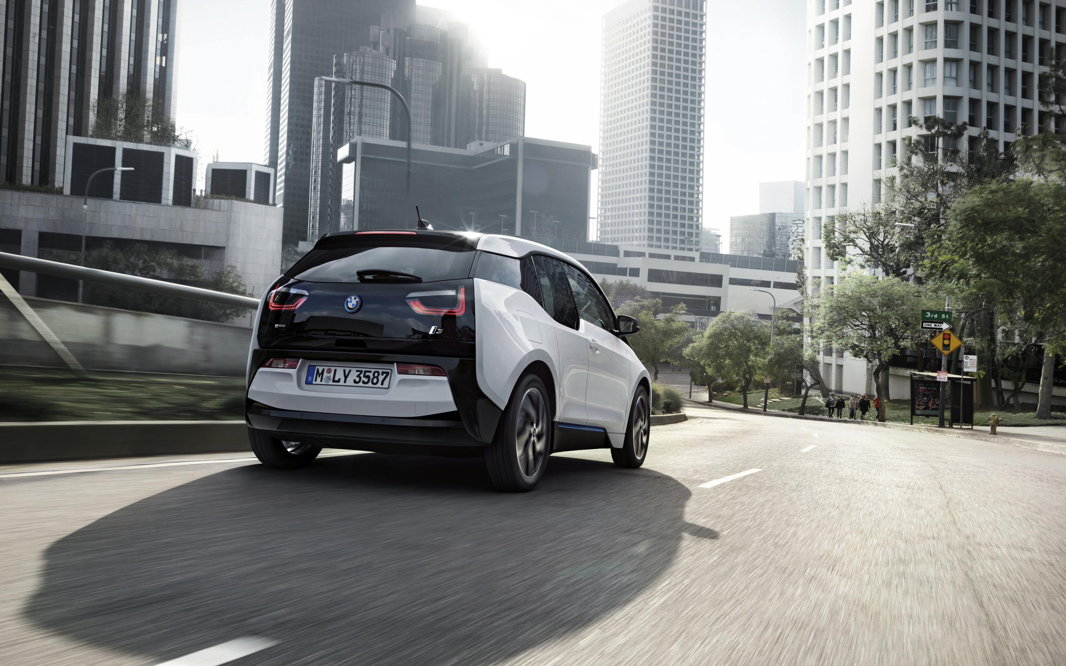 p90216971_highres_bmw-i3-94ah-05-2016