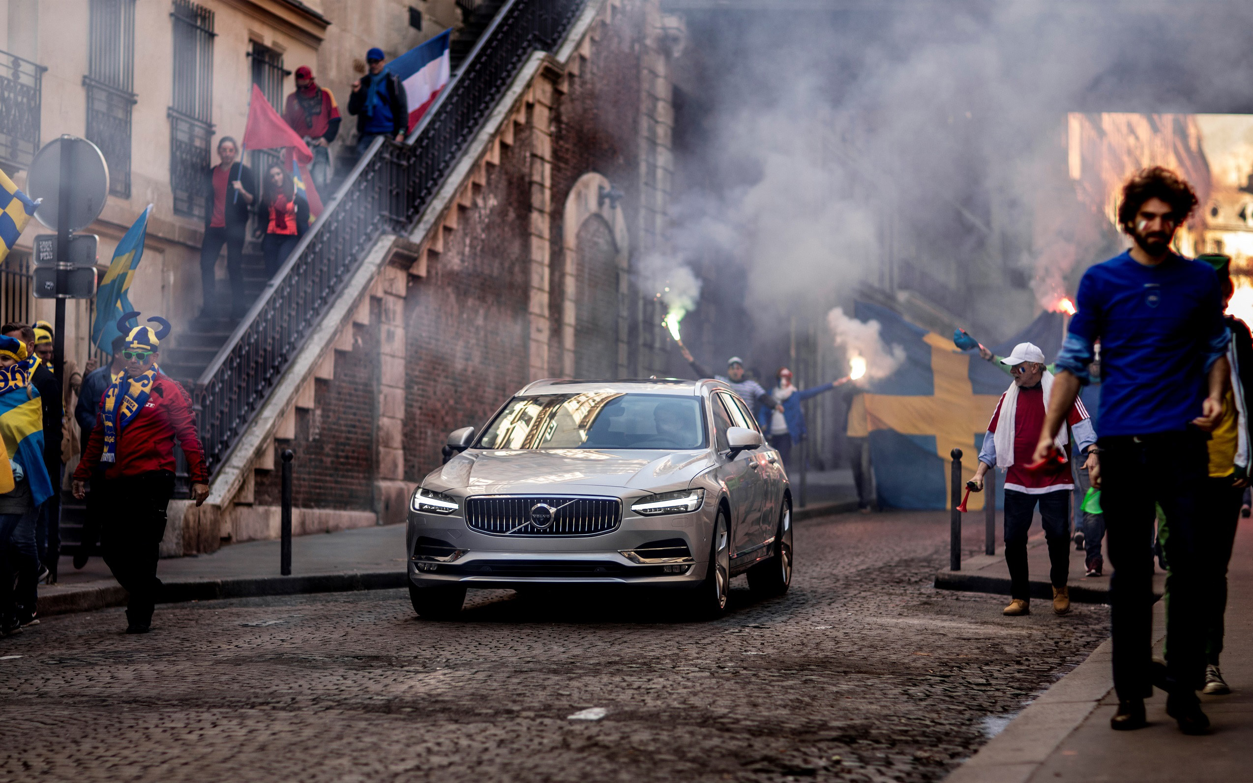 volvo-v90--zlatan-impraimovits-paris_2