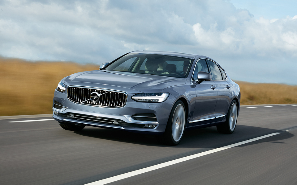 170075_location_front_quarter_volvo_s90_mussel_blue