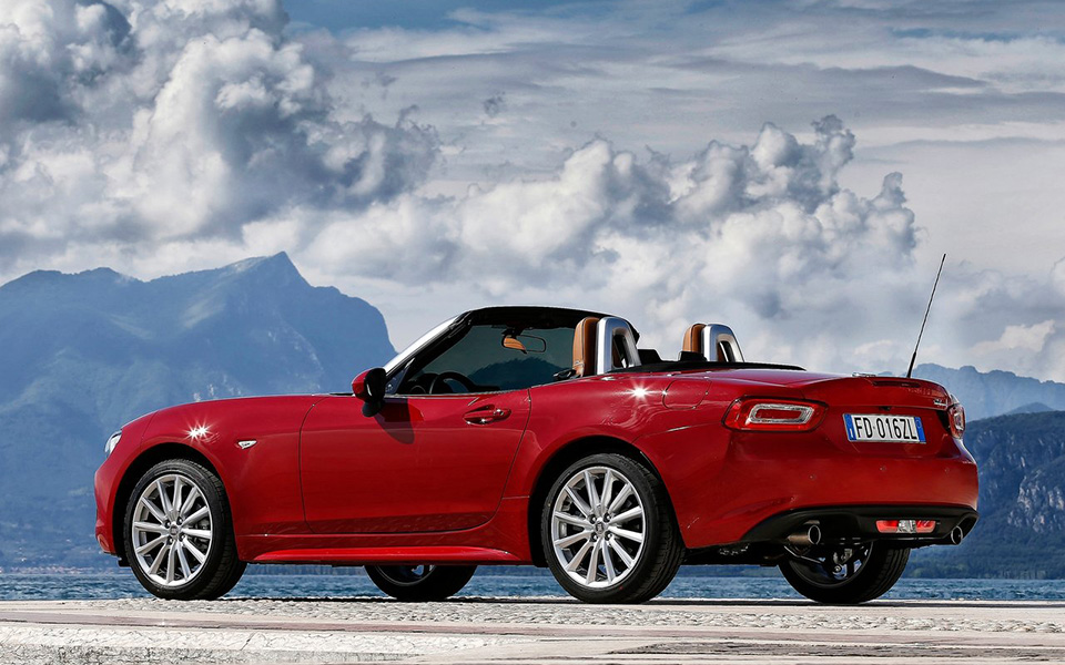 fiat-124_spider-2017-1280-20