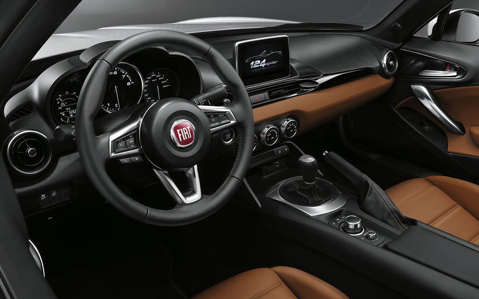 fiat-124_spider-2017-1280-3b