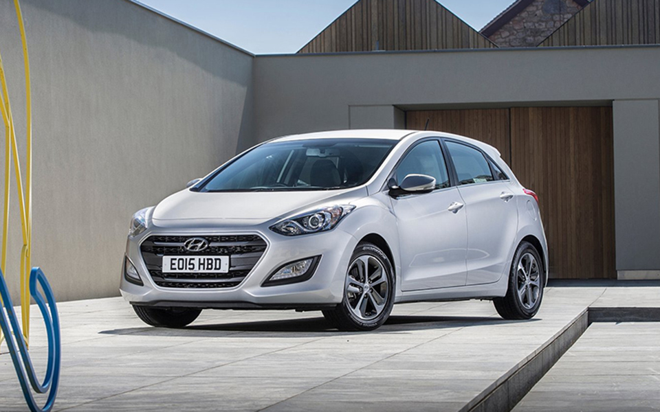 hyundai-i30-2015-1600-01