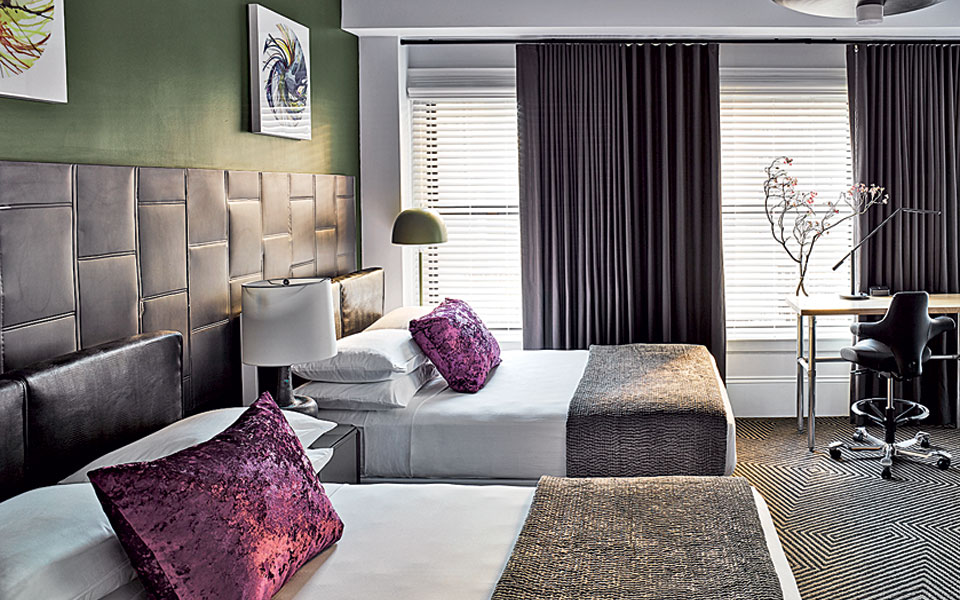 family-suite-bedroom