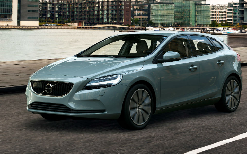 neo-volvo-v40-my17_1