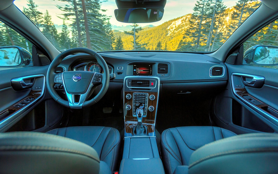 volvo-v60_cross_country-2016-1600-38