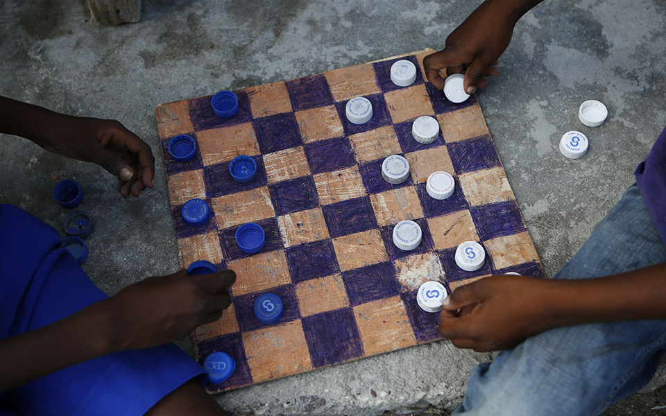 124196aptopix-ha10-18-16