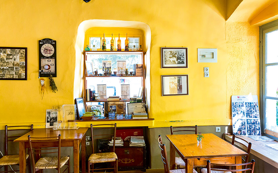 kouris_arcadia_stemnitsa_gerousia_kafeneio_1063