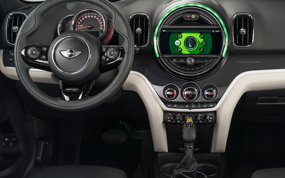 mini-countryman_plug-in_hybrid-2017-1600-1f-1
