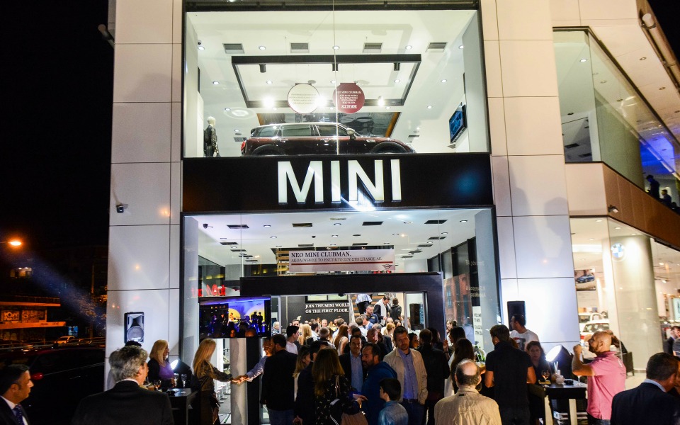 p90240364_highres_mini-grand-opening-a