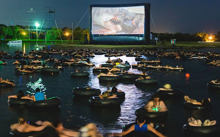 150914113539-outdoor-cinemas--austin-exlarge-169