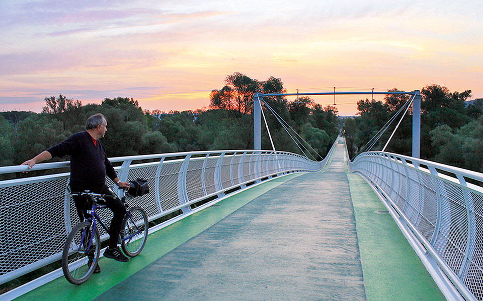 cyklomost-slobody-bratisla-copy