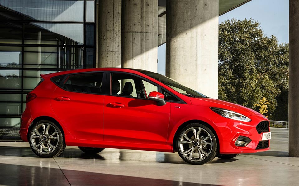 ford-fiesta-2017-1600-02