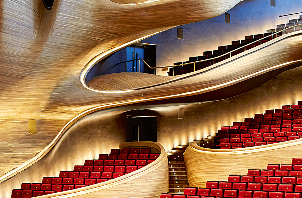 mad_harbin-opera-house_high-res_022_nhuftoncrow
