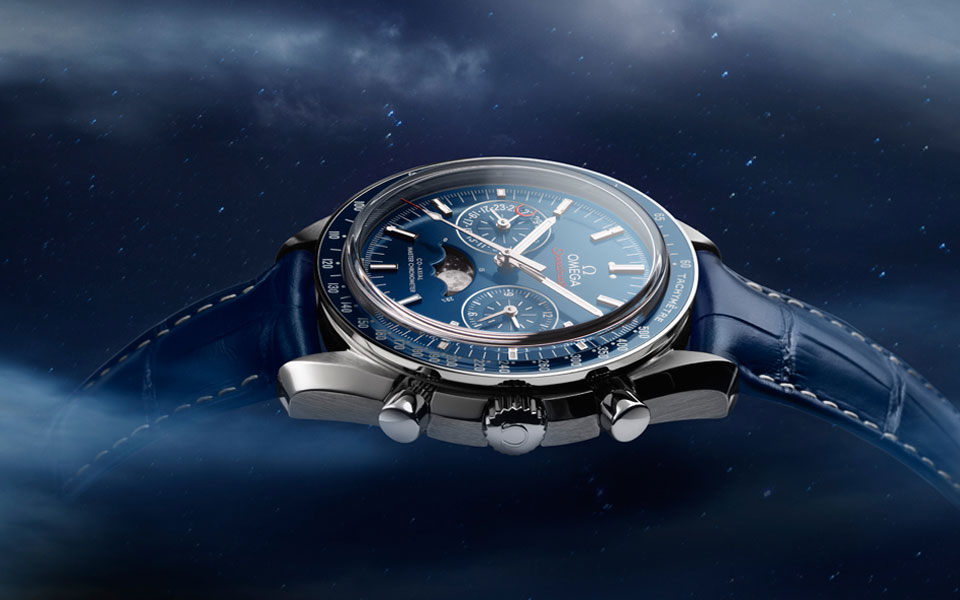 speedmaster-moonphase_30433445203001_with-background_2
