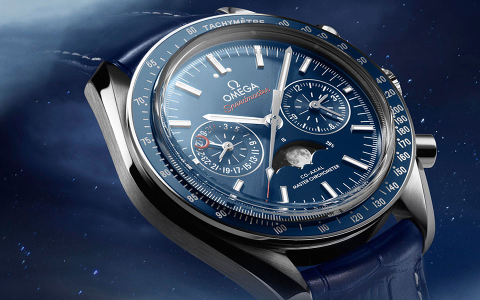 speedmaster-moonphase_30433445203001_with-background_3_4