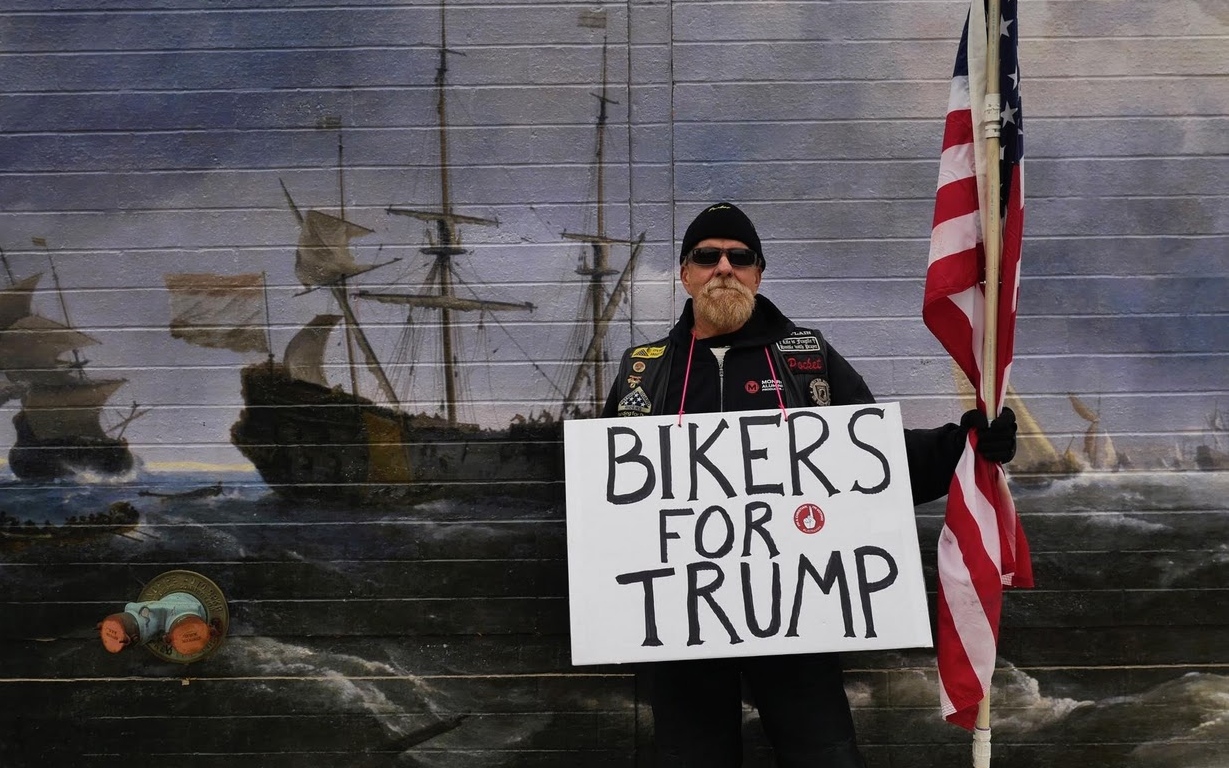 trump_bikers