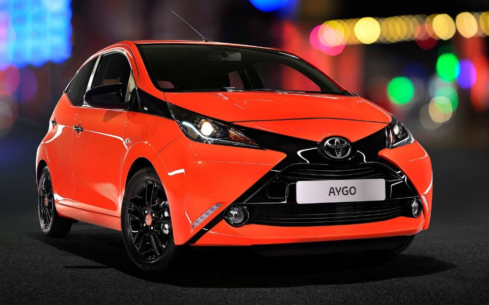 toyota-aygo-2015-1600-01