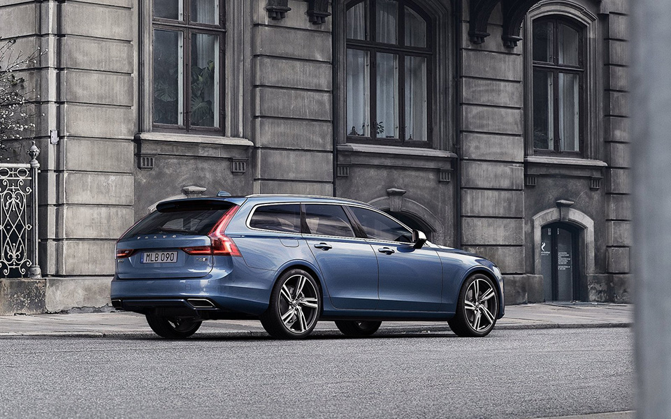 volvo-v90_r-design-2017-1600-04