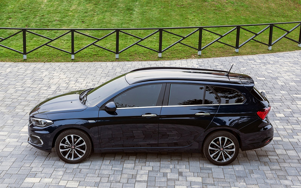 fiat-tipo_station_wagon-2017-1600-05